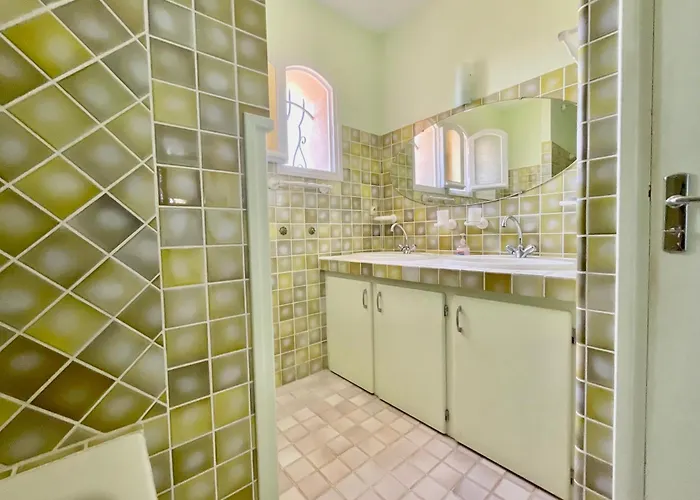 Charming French Riviera // Pool, Seaview, Ac, 9pax // Saint-Raphaël