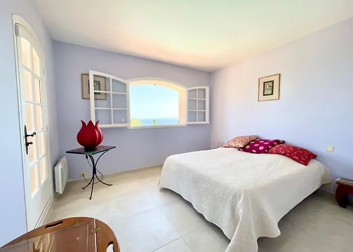 Charming French Riviera // Pool, Seaview, Ac, 9pax // *