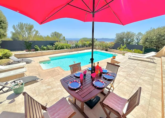 Charming French Riviera // Pool, Seaview, Ac, 9pax //