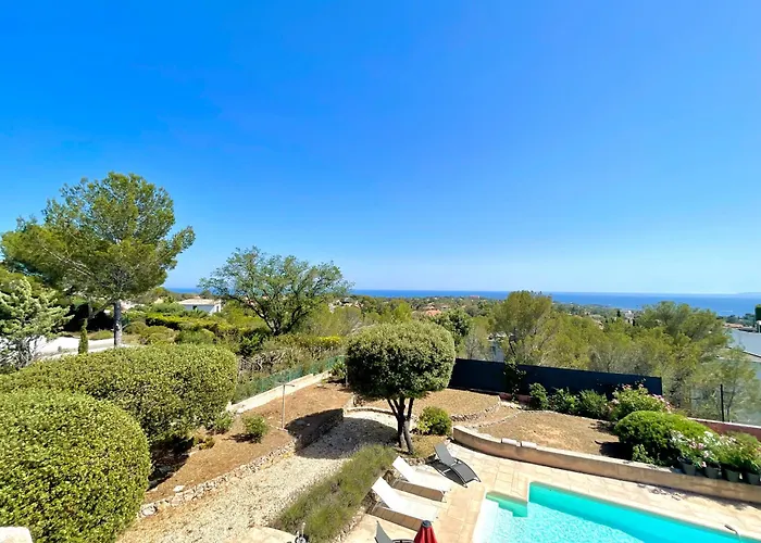 빌라 Charming French Riviera // Pool, Seaview, Ac, 9pax // Saint-Raphaël