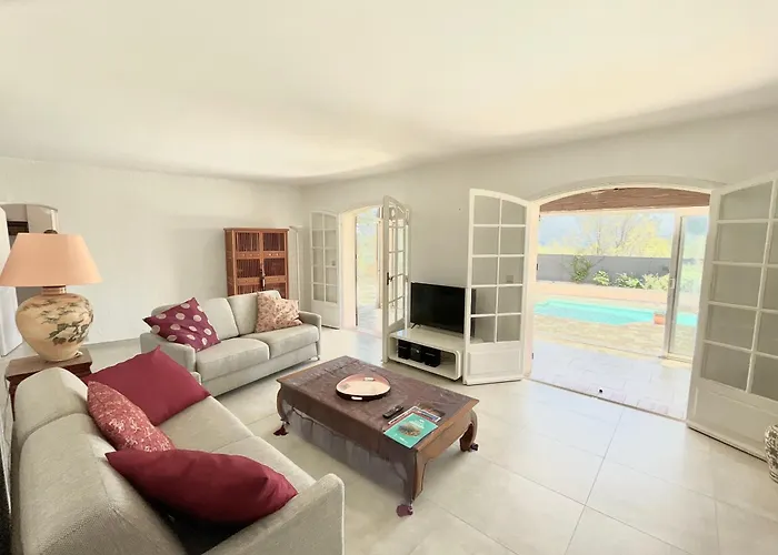 Charming French Riviera // Pool, Seaview, Ac, 9pax // 빌라