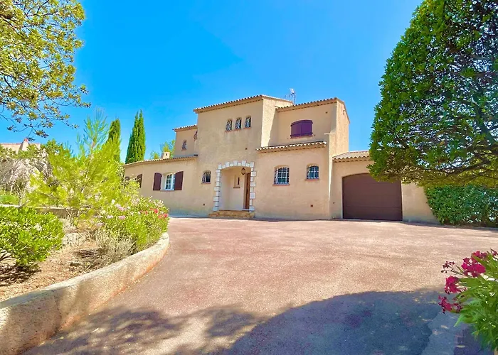 Charming French Riviera // Pool, Seaview, Ac, 9pax //