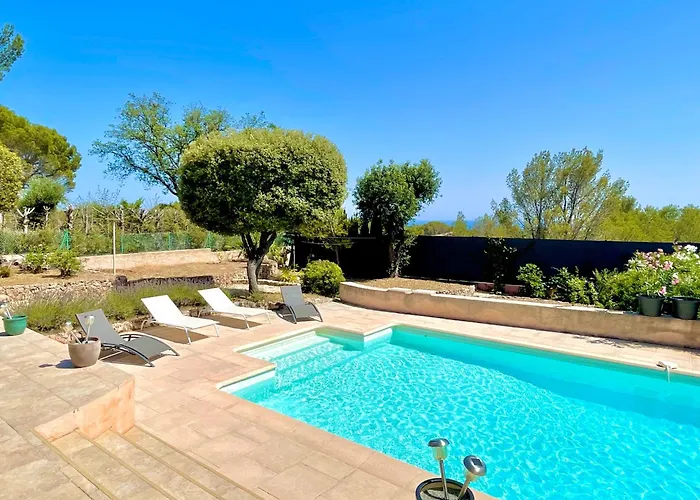 Charming French Riviera // Pool, Seaview, Ac, 9pax //
